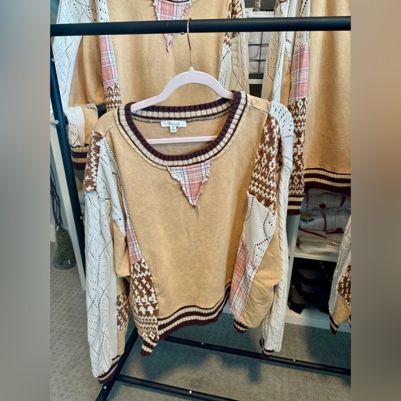 Women’s Oli and Hali boho patchwork sweater - Picture 6 of 10